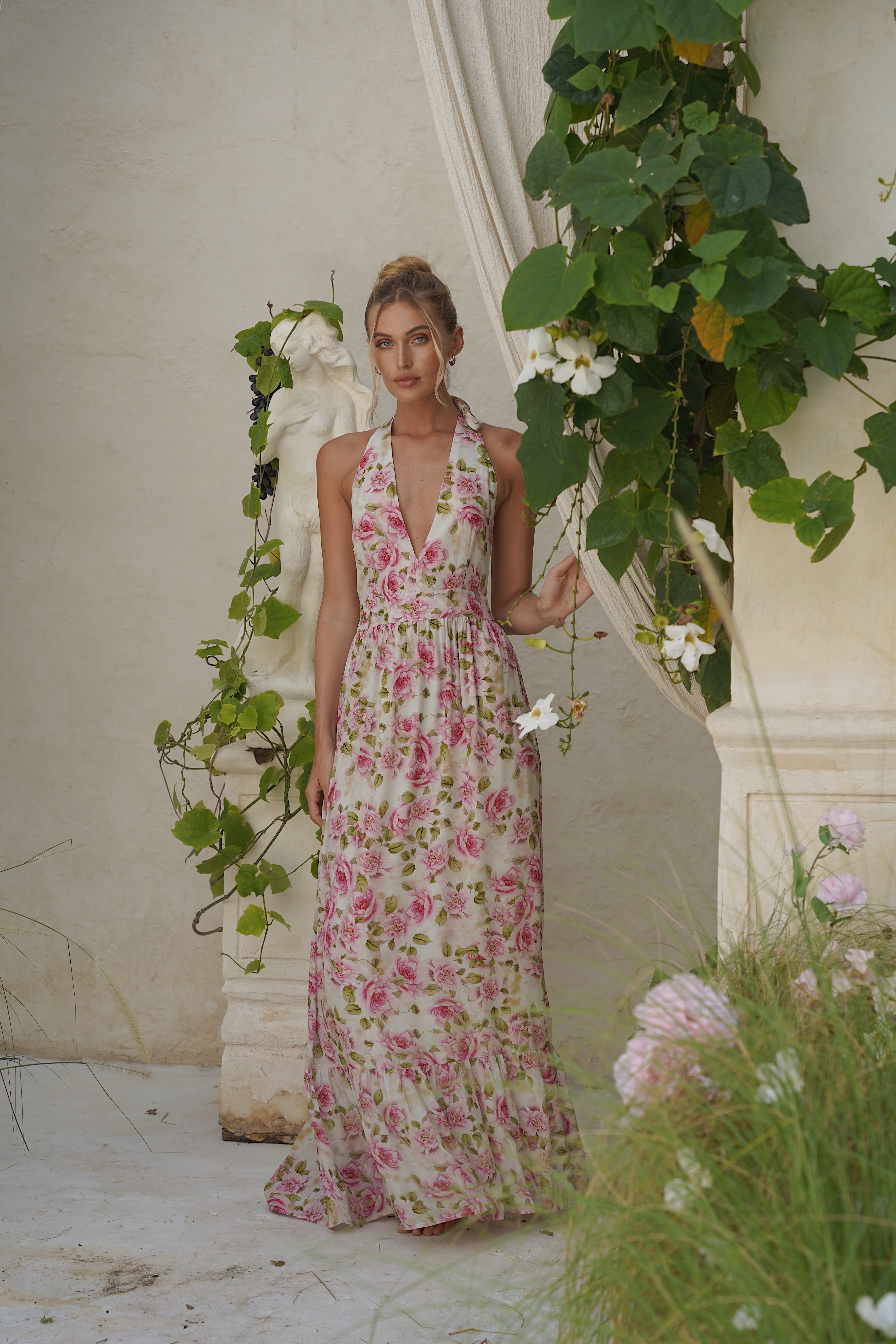 Love Lolina rosa blomstrete halterneck kjole