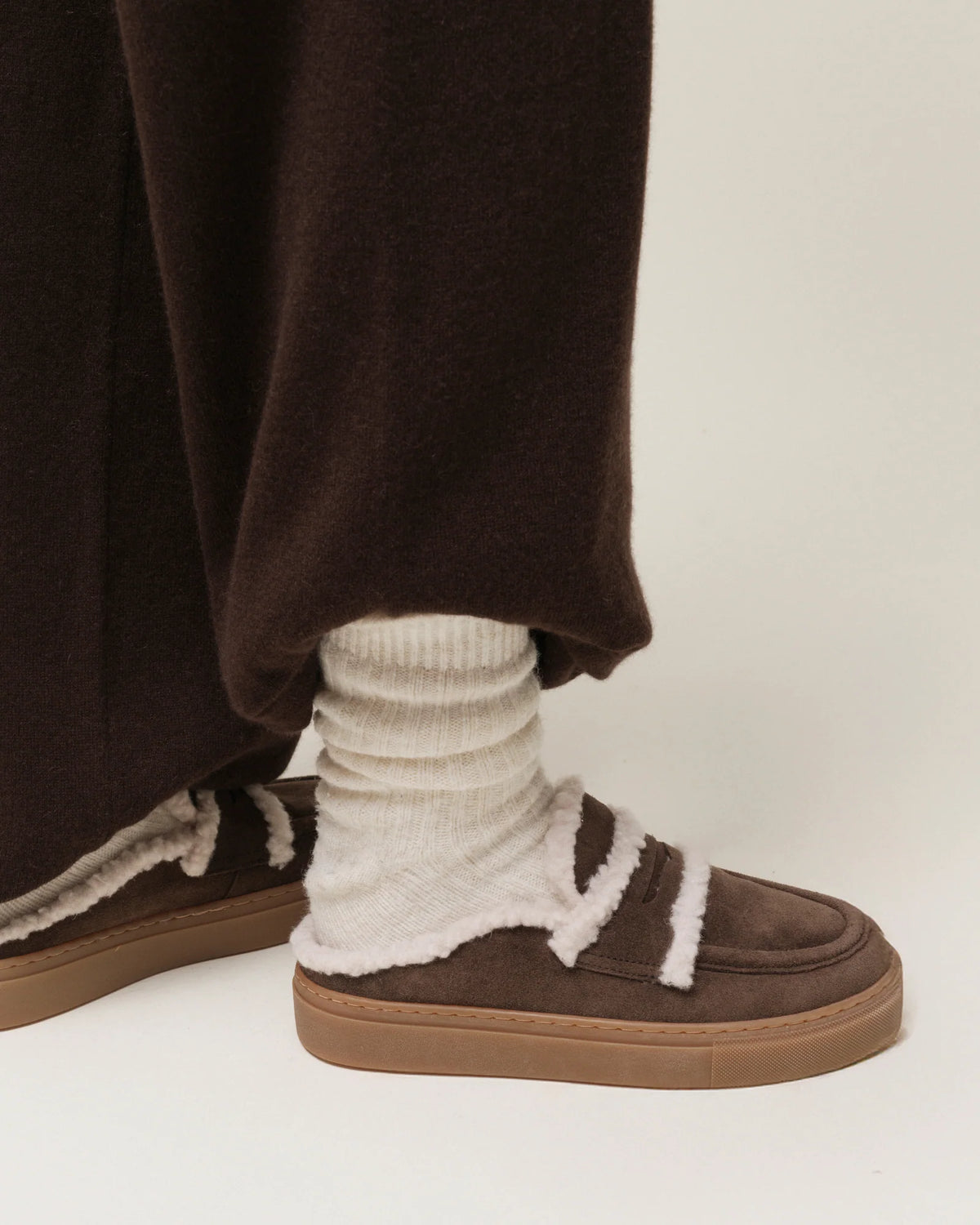 Mule Wool Dark Brown