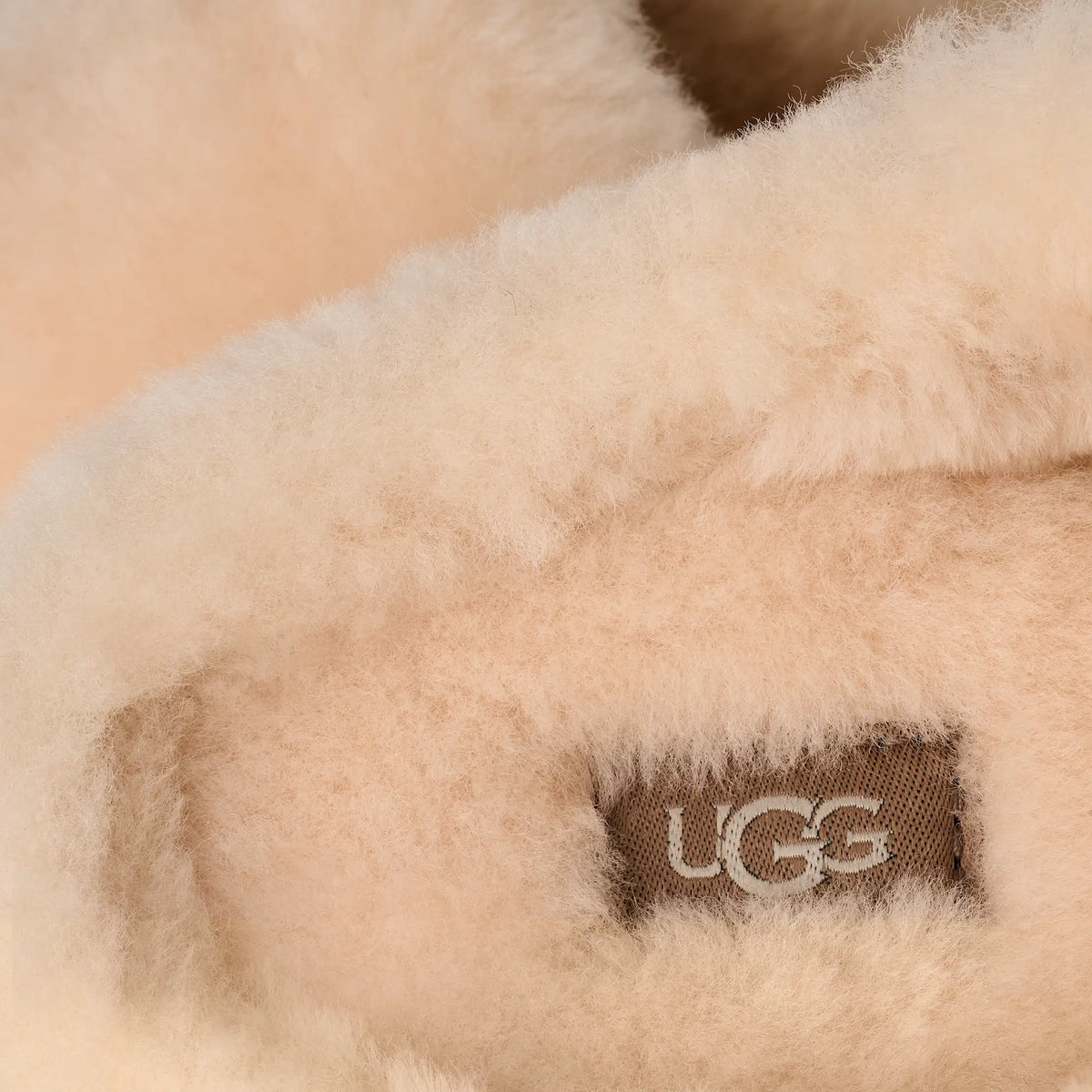 W Elea Fluffed Slip-On Natural
