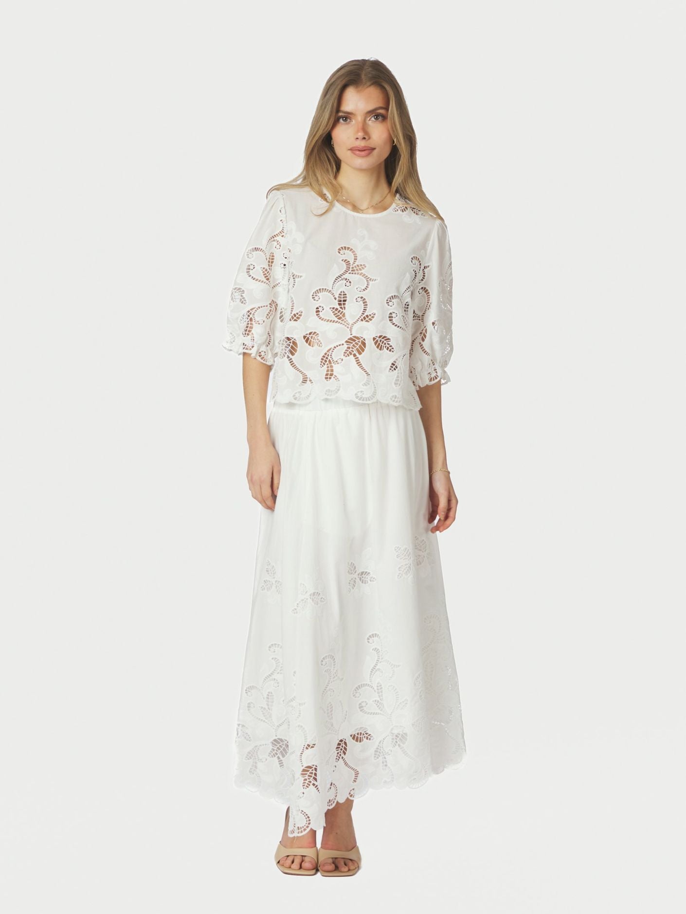 Yara Long Emb Skirt White