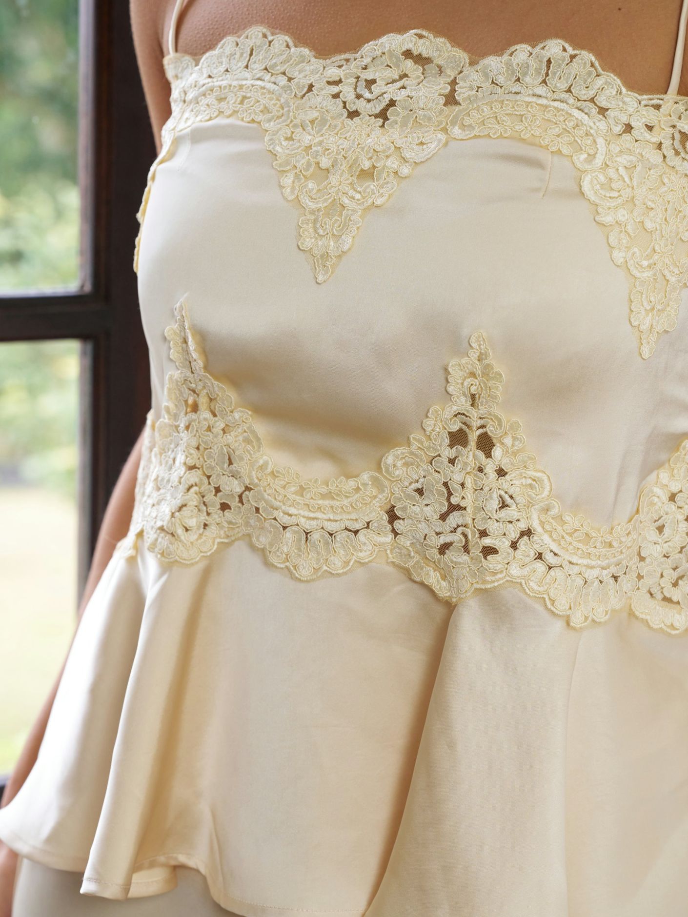Kaela Heavy Sateen Lace Top Light Yellow