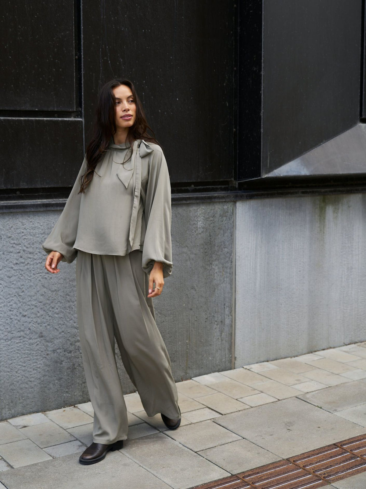 Saline Blouse Warm Grey