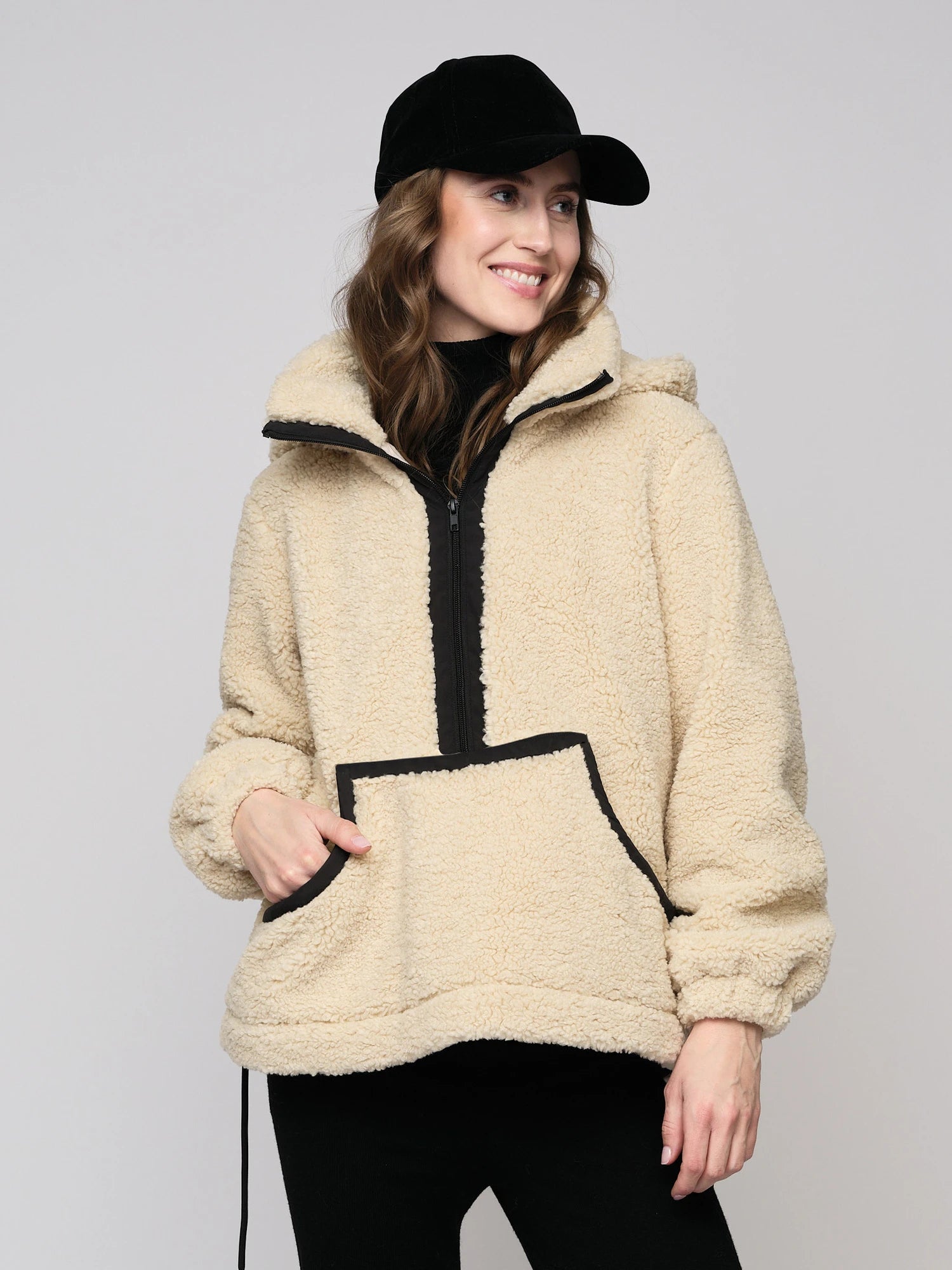 Julie Velvet Cap Black