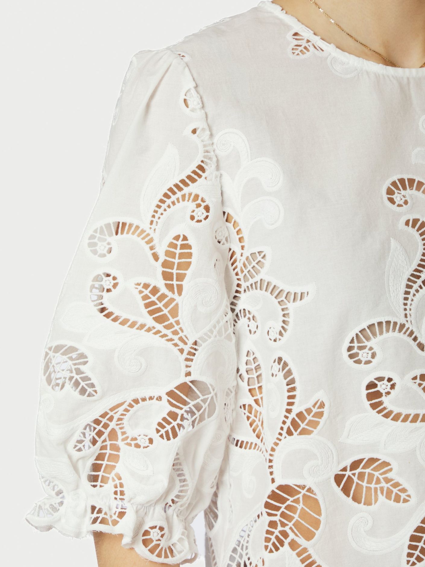 Fia Embroidery Blouse White