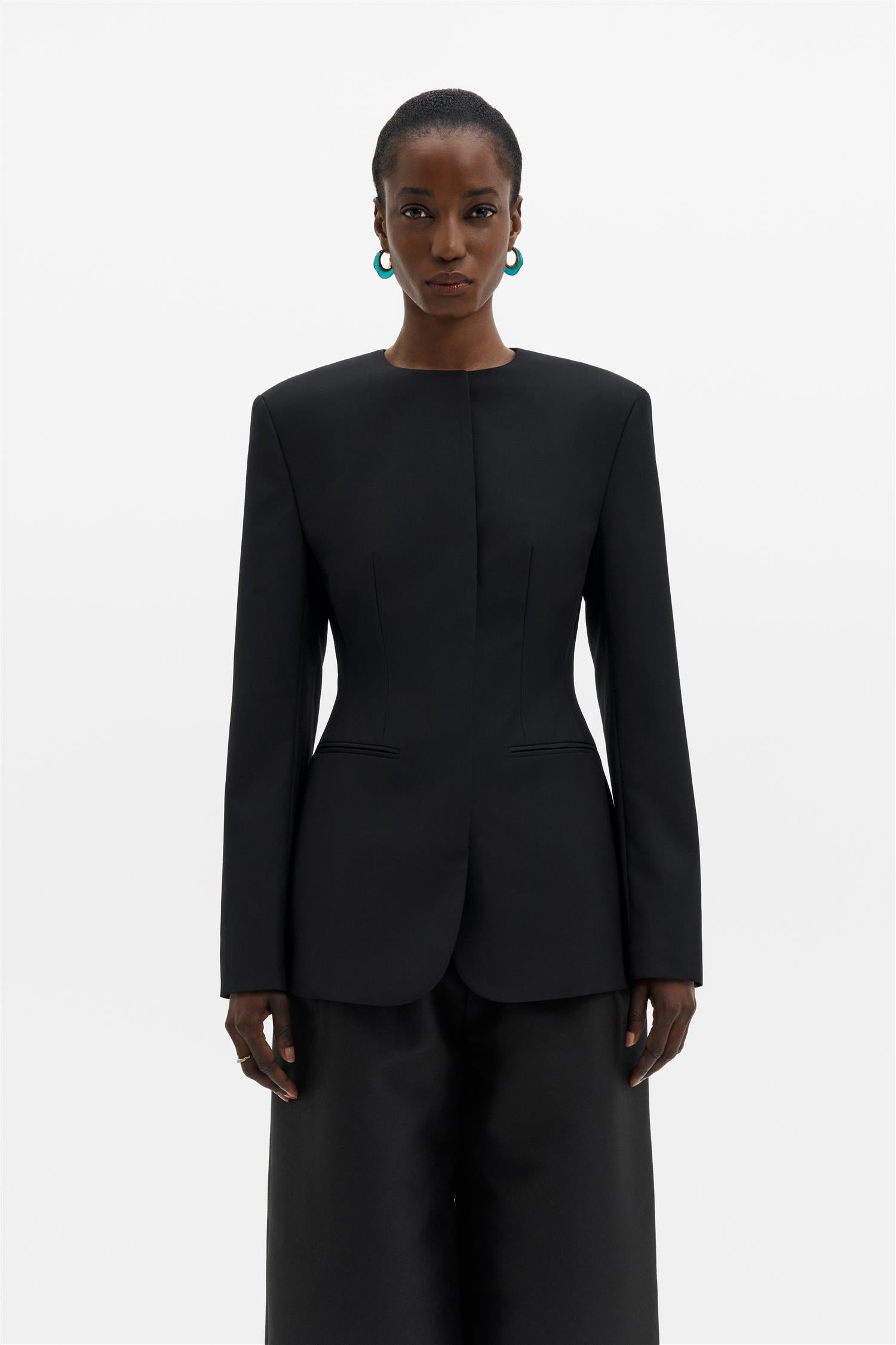 Carol Fitted Round Neck Blazer Black
