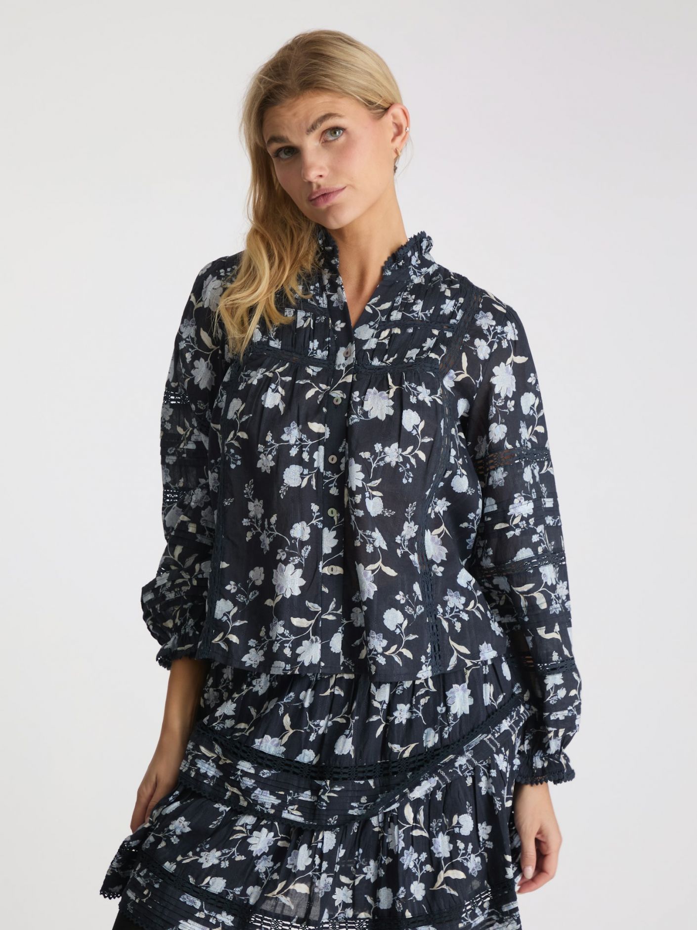 Lyla Night Flower Blouse Navy