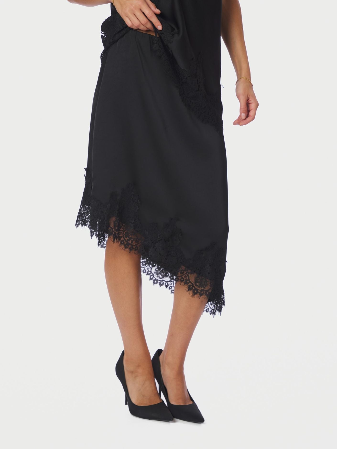 Fiora Lace Skirt Black