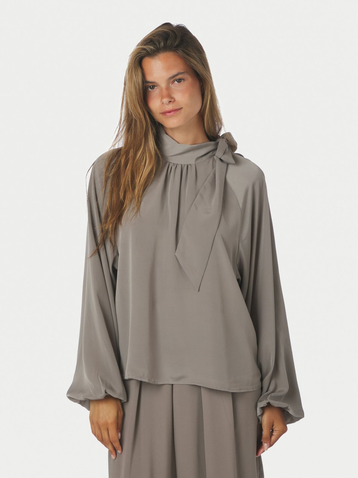 Saline Blouse Warm Grey
