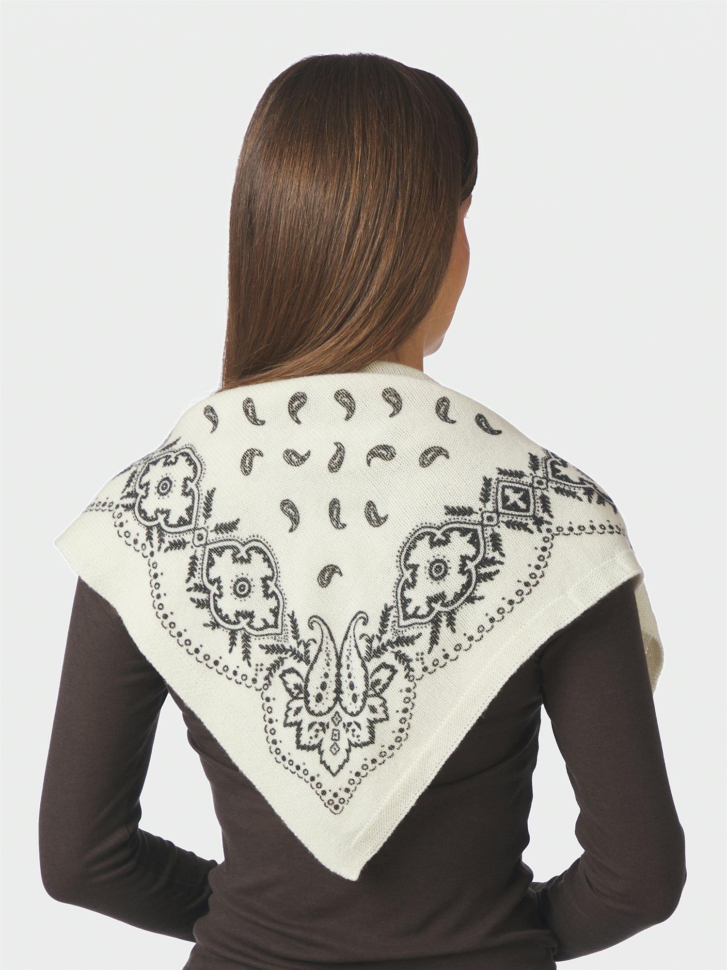 Adelina Paisley Knit Scarf Off White