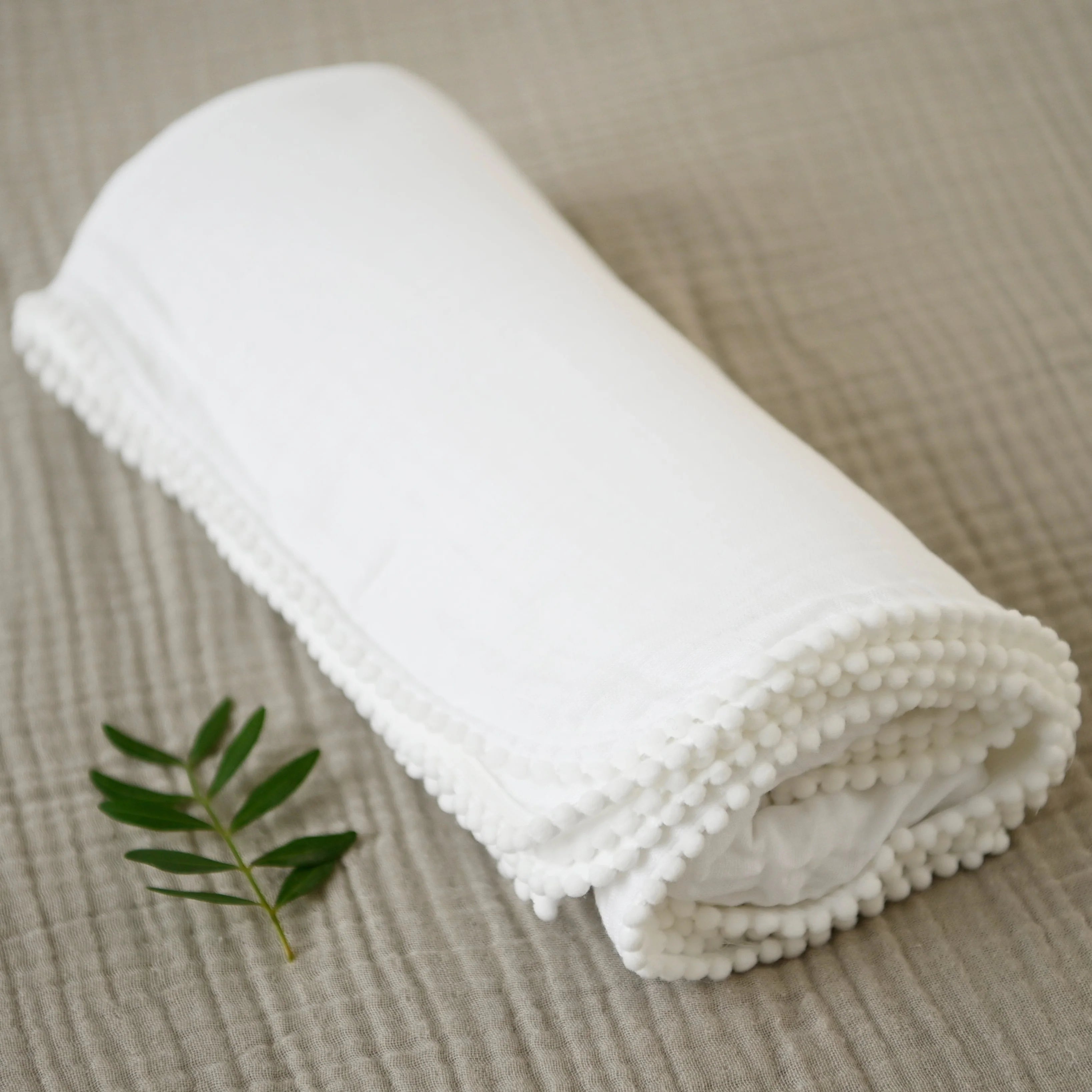 Pom Pom Muslin Blanket Pearl