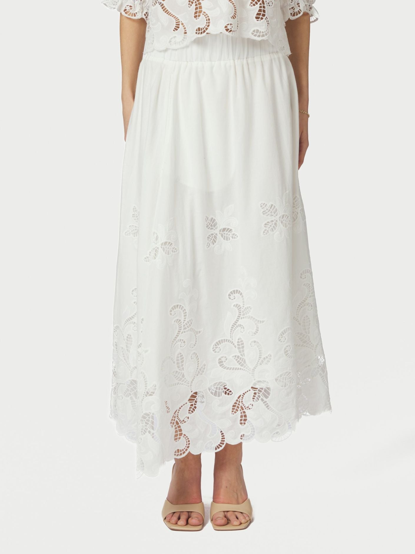 Yara Long Emb Skirt White