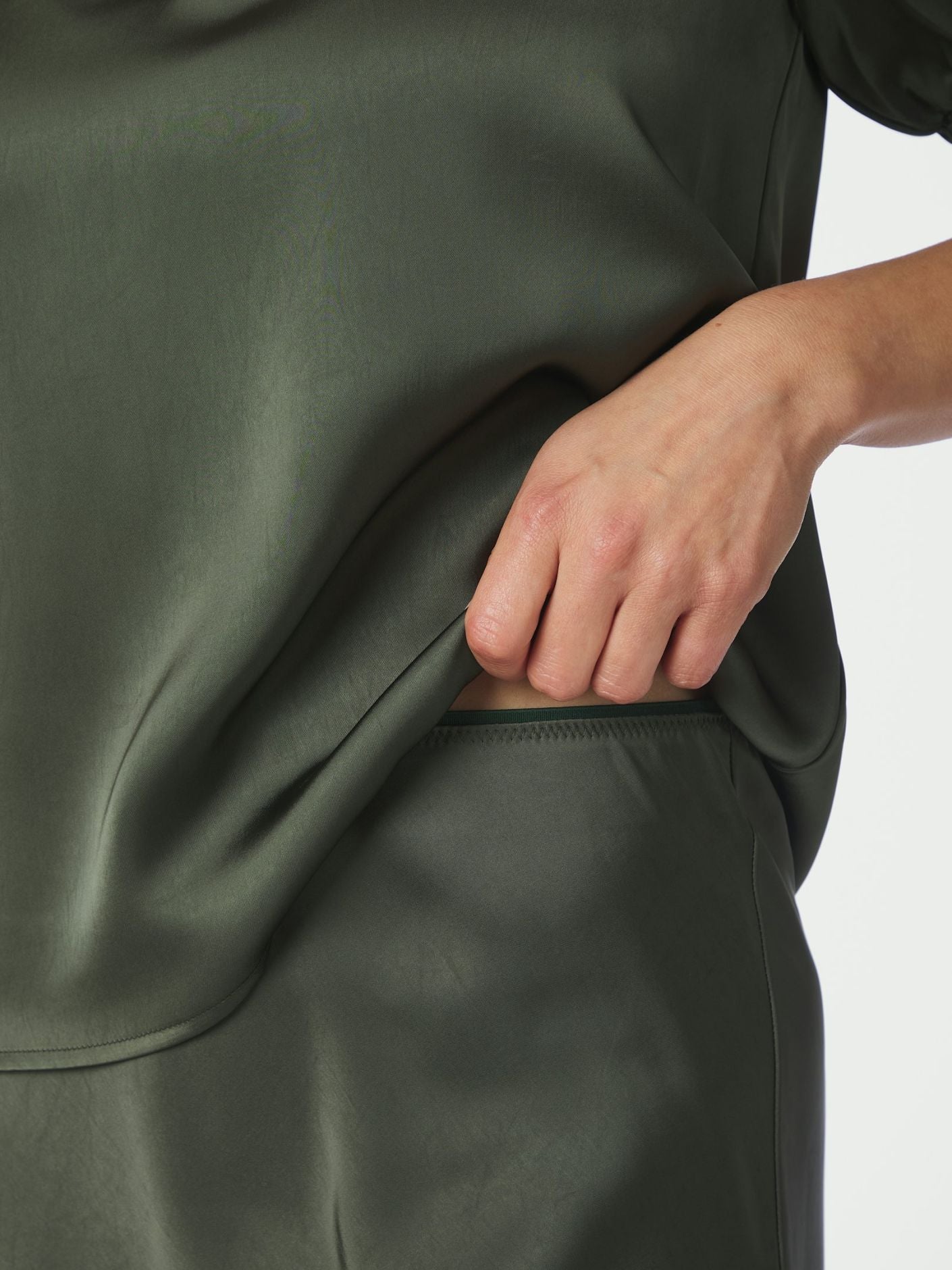 Vicky Heavy Sateen Skirt Deep Green