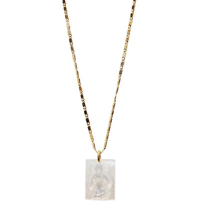 Lady Mop Necklace White